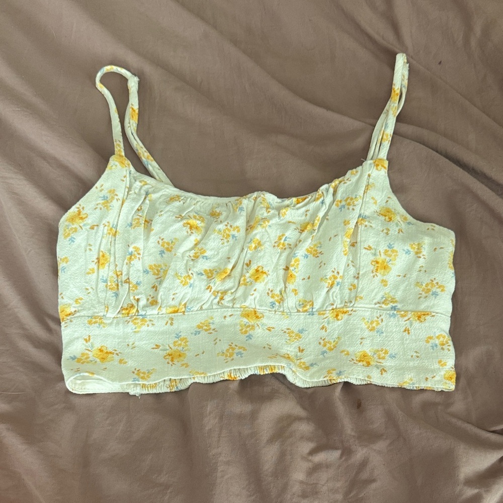 Junior’s Aeropostale Floral Yellow and White Crop Top
